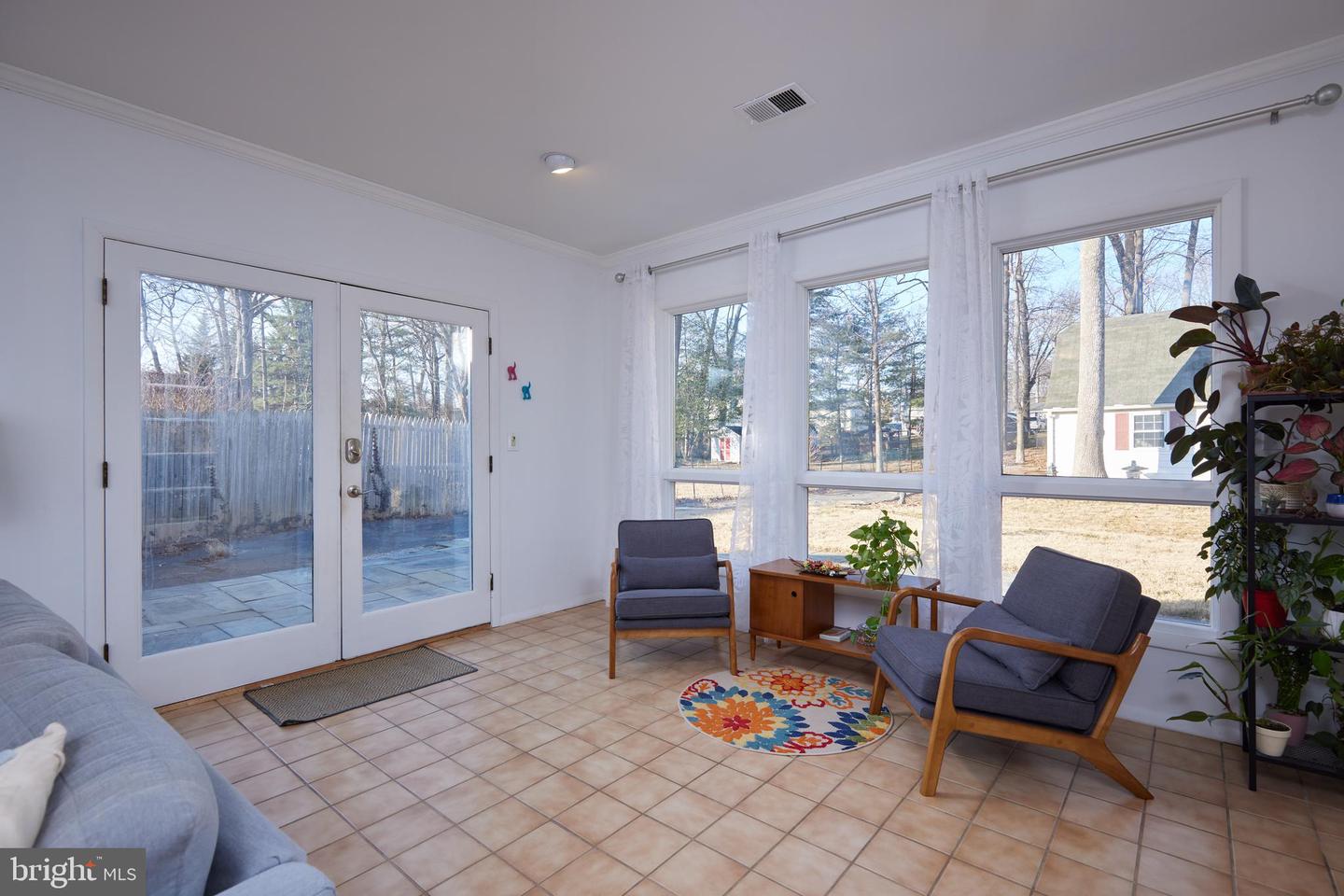 112 Tulip Dr