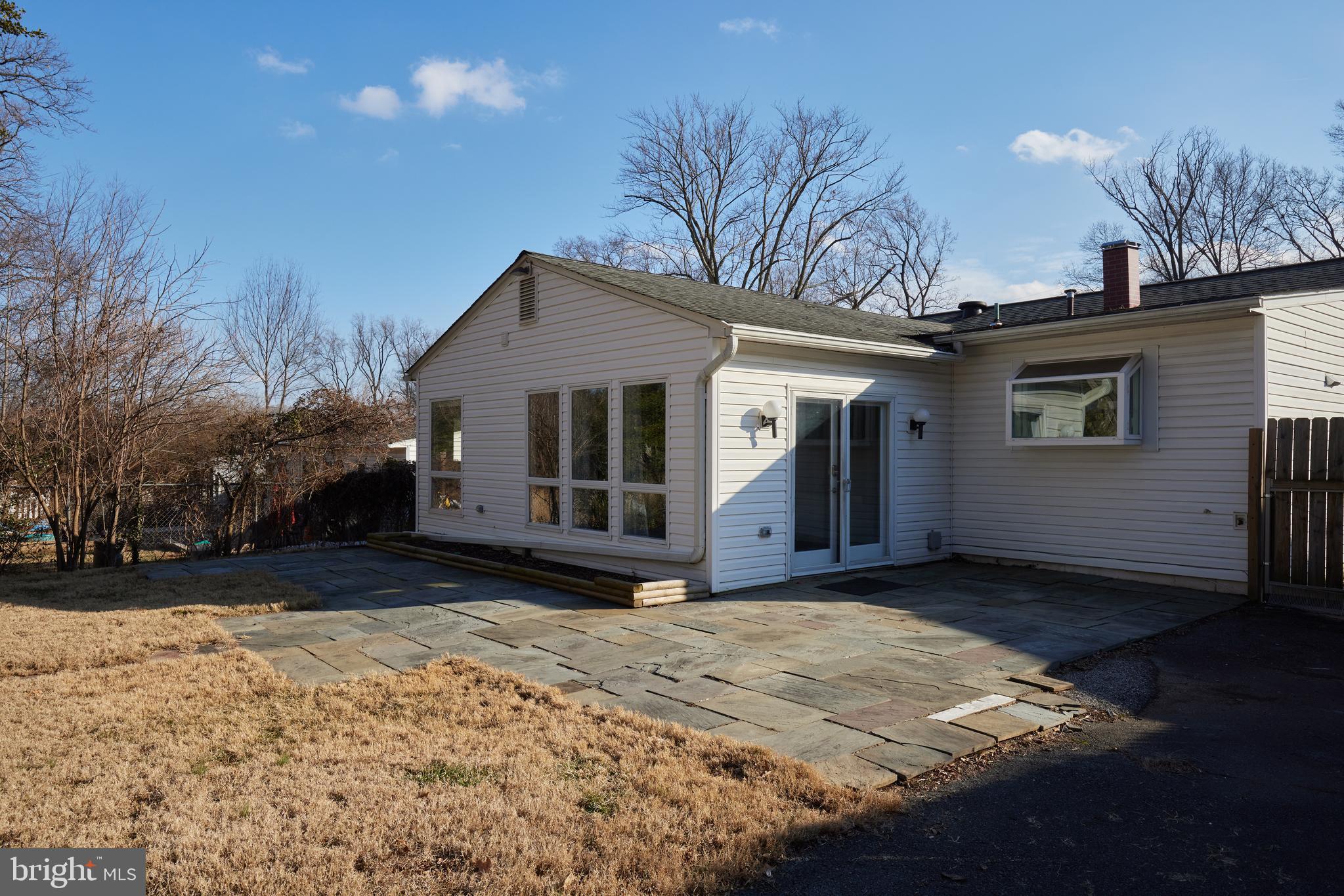 112 Tulip Dr