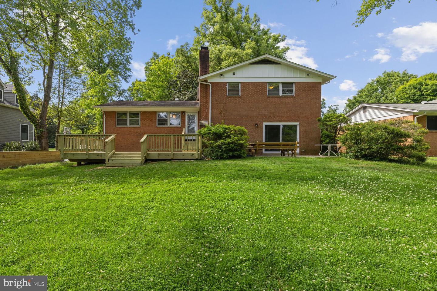 9803 INGLEMERE DR