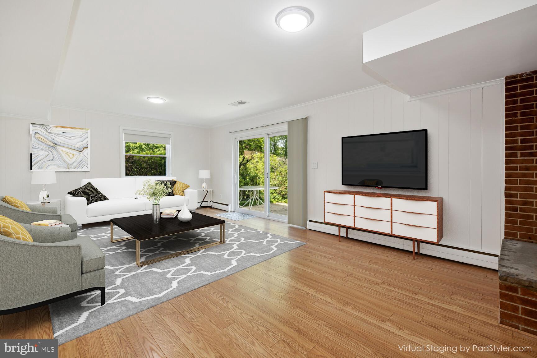 9803 INGLEMERE DR