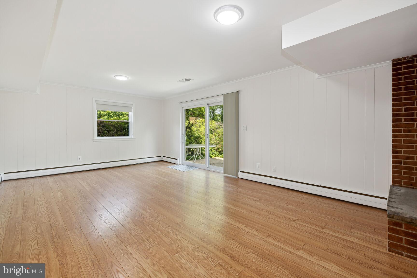 9803 INGLEMERE DR