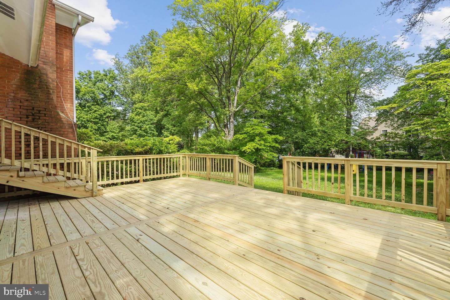9803 INGLEMERE DR