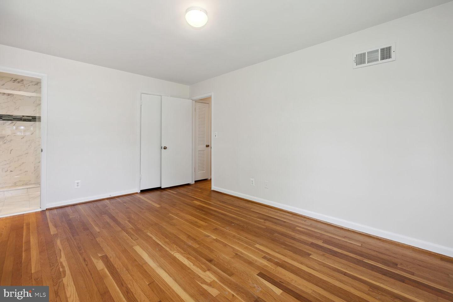 9803 INGLEMERE DR