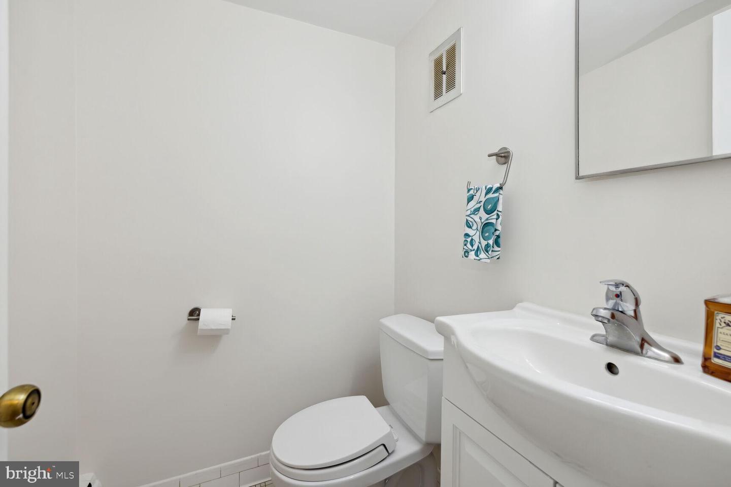 9803 INGLEMERE DR