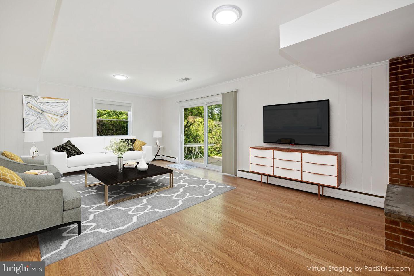 9803 INGLEMERE DR