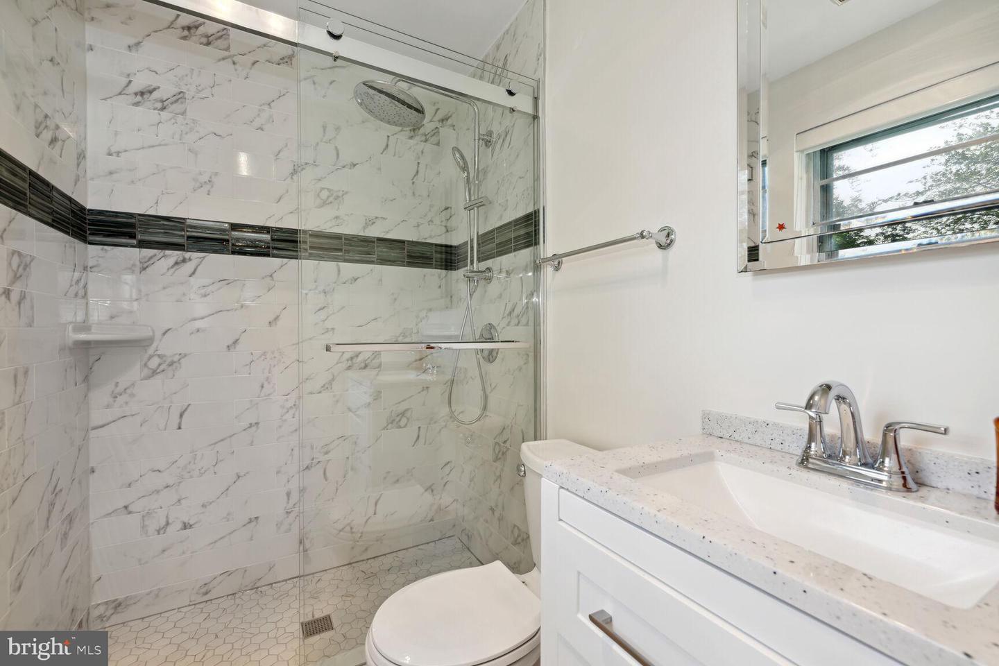 9803 INGLEMERE DR