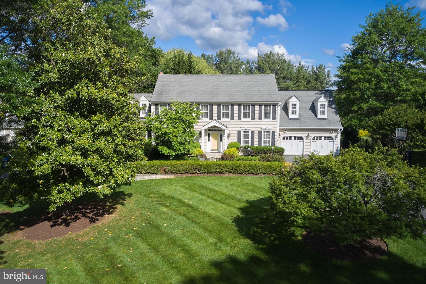 17628 Charity Ln