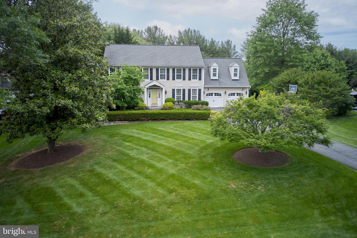 17628 Charity Ln