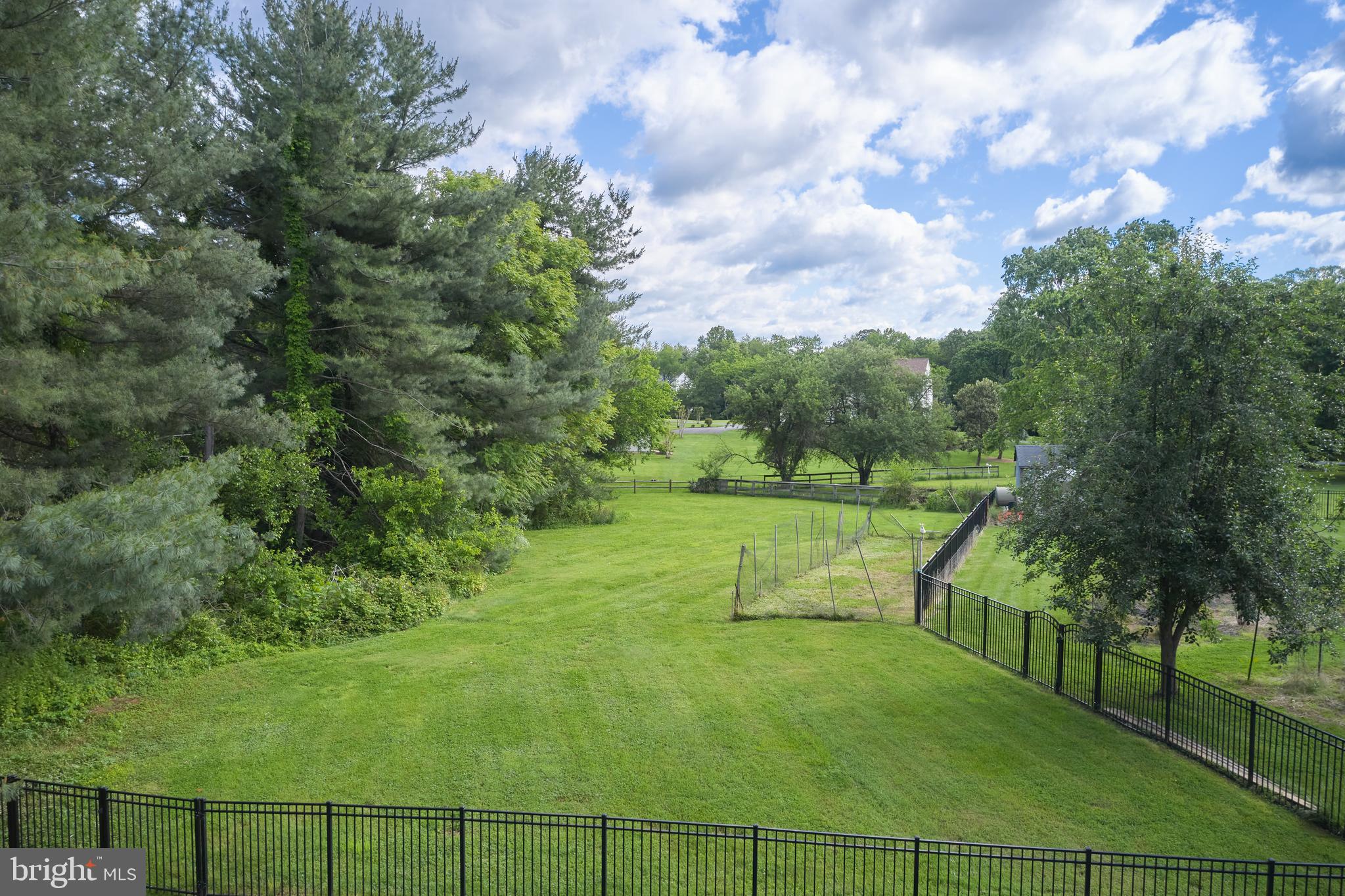 17628 Charity Ln