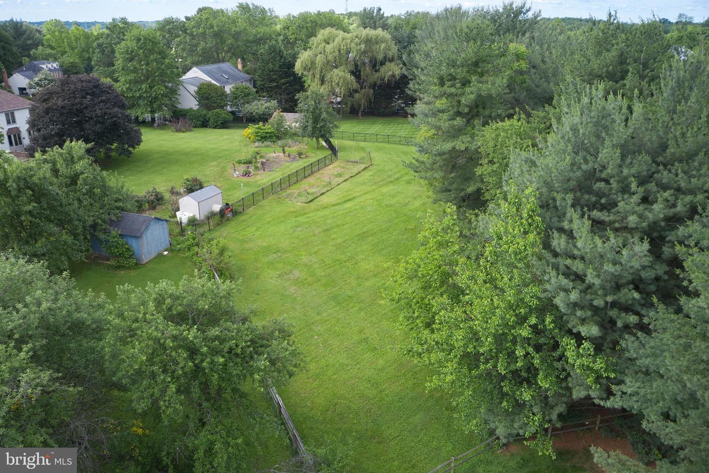 17628 Charity Ln