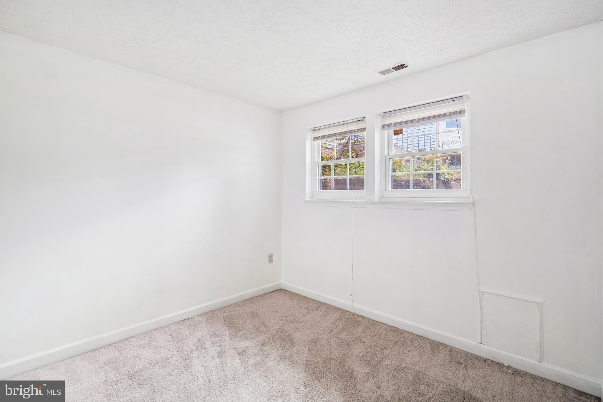 62 DRUMCASTLE COURT