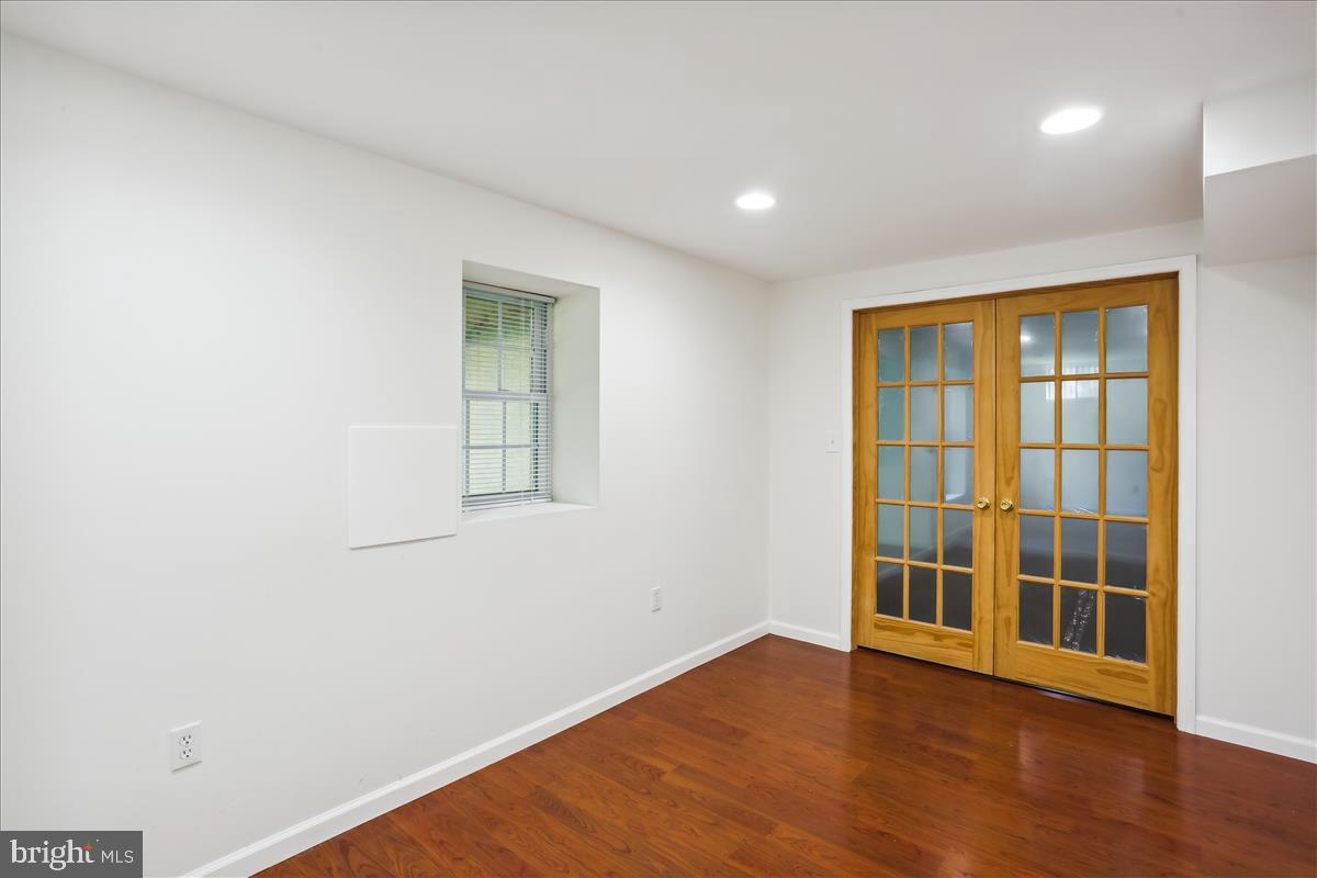 18518 GINGERBREAD LANE