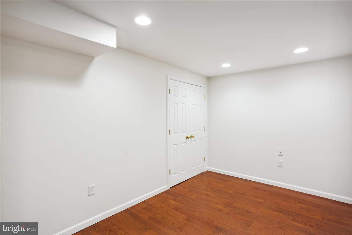 18518 GINGERBREAD LANE