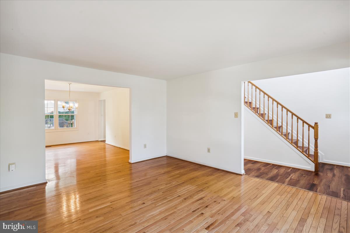 18518 GINGERBREAD LANE