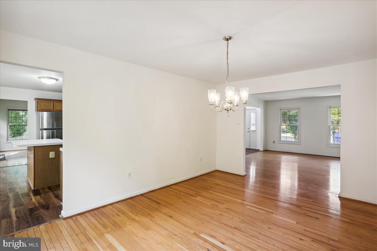 18518 GINGERBREAD LANE