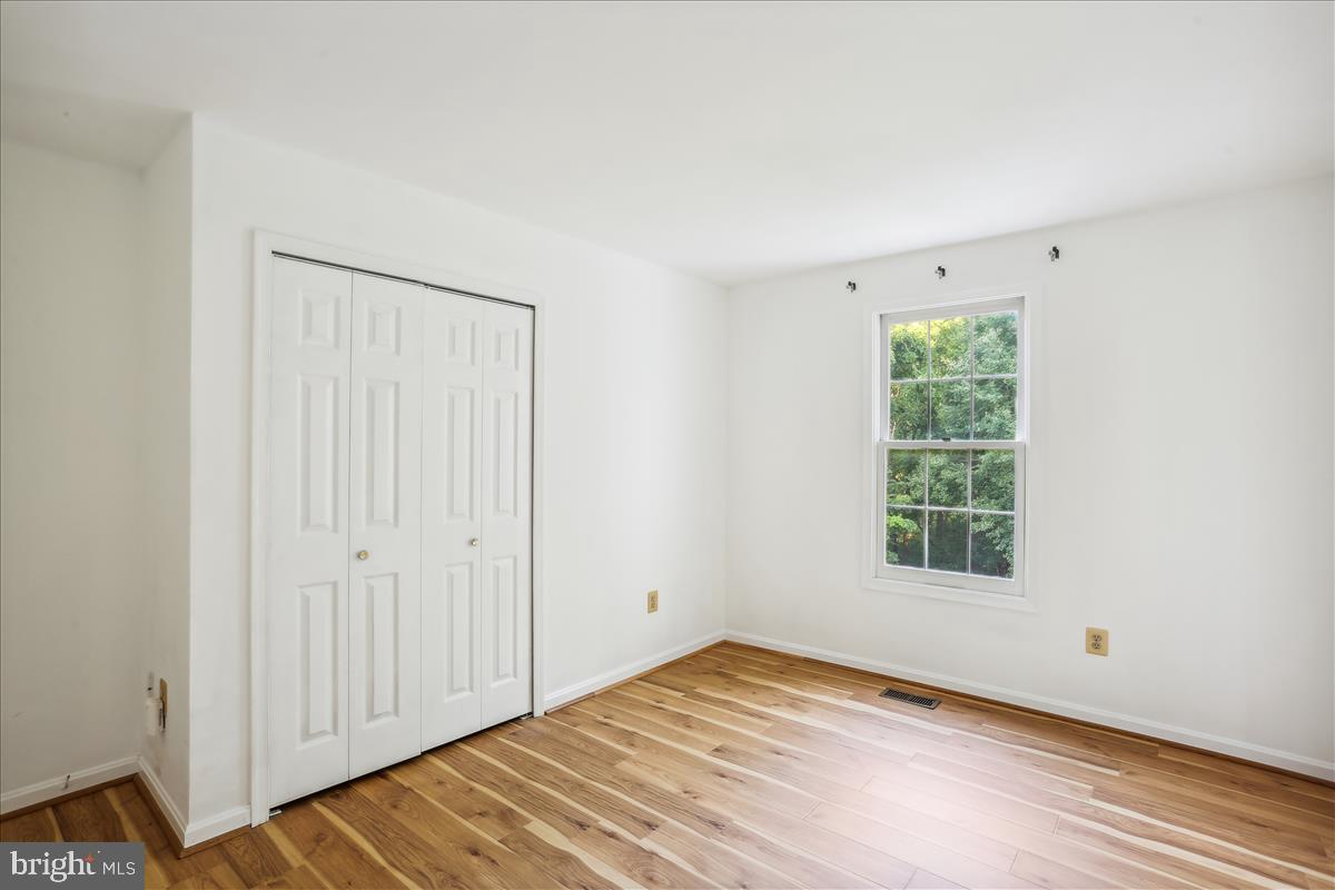 18518 GINGERBREAD LANE