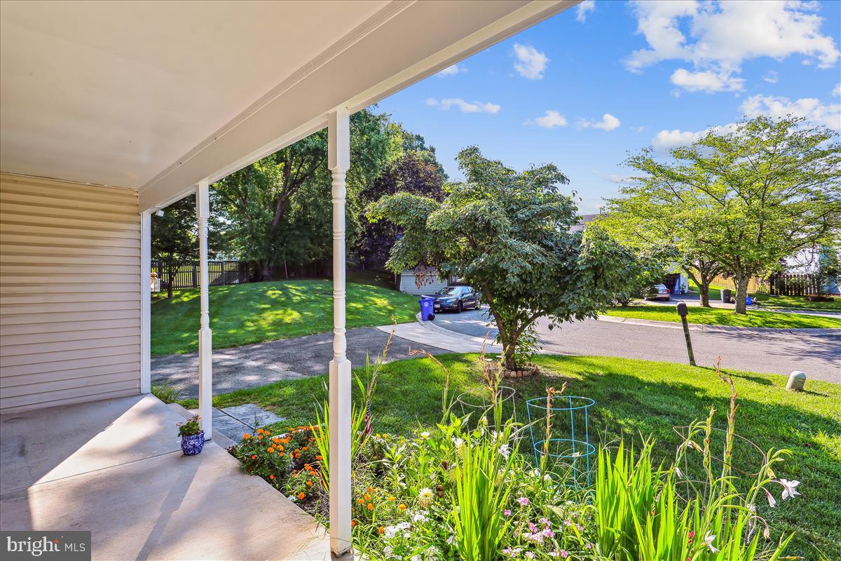 18518 GINGERBREAD LANE