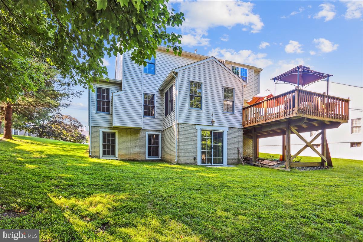 18518 GINGERBREAD LANE