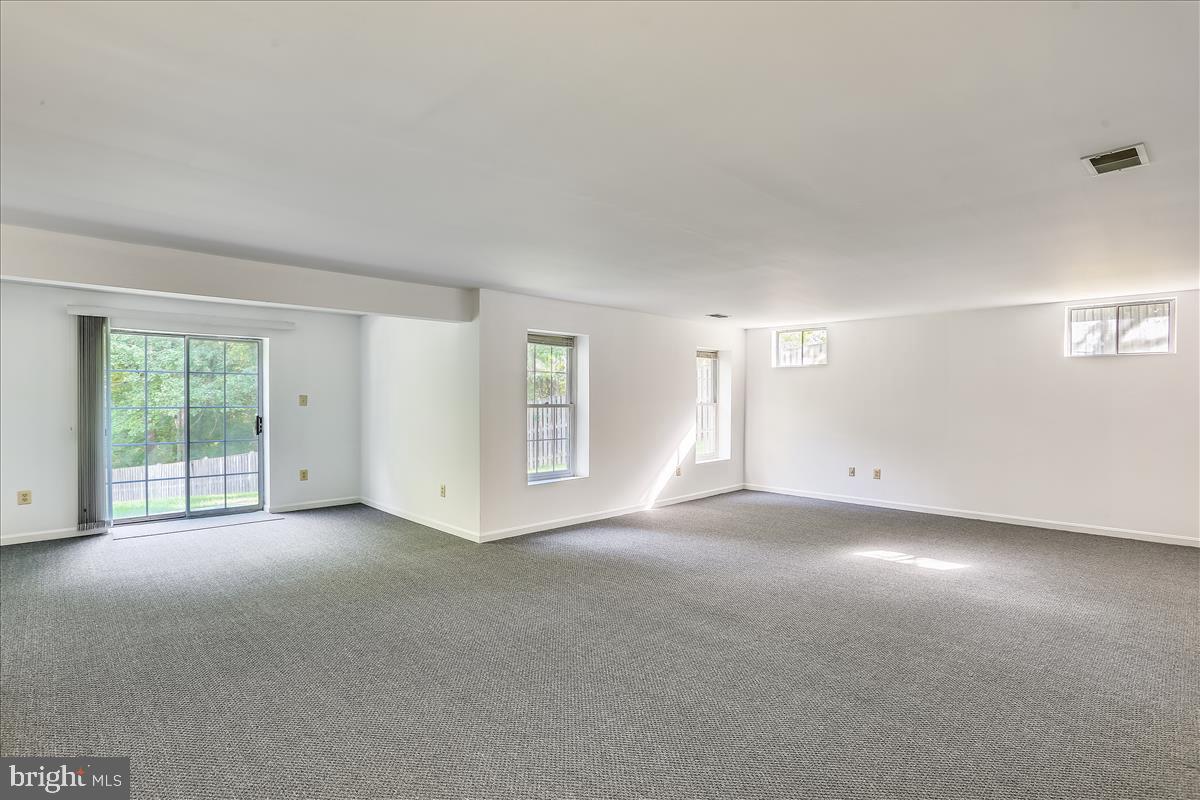 18518 GINGERBREAD LANE