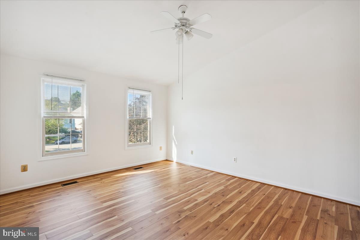 18518 GINGERBREAD LANE