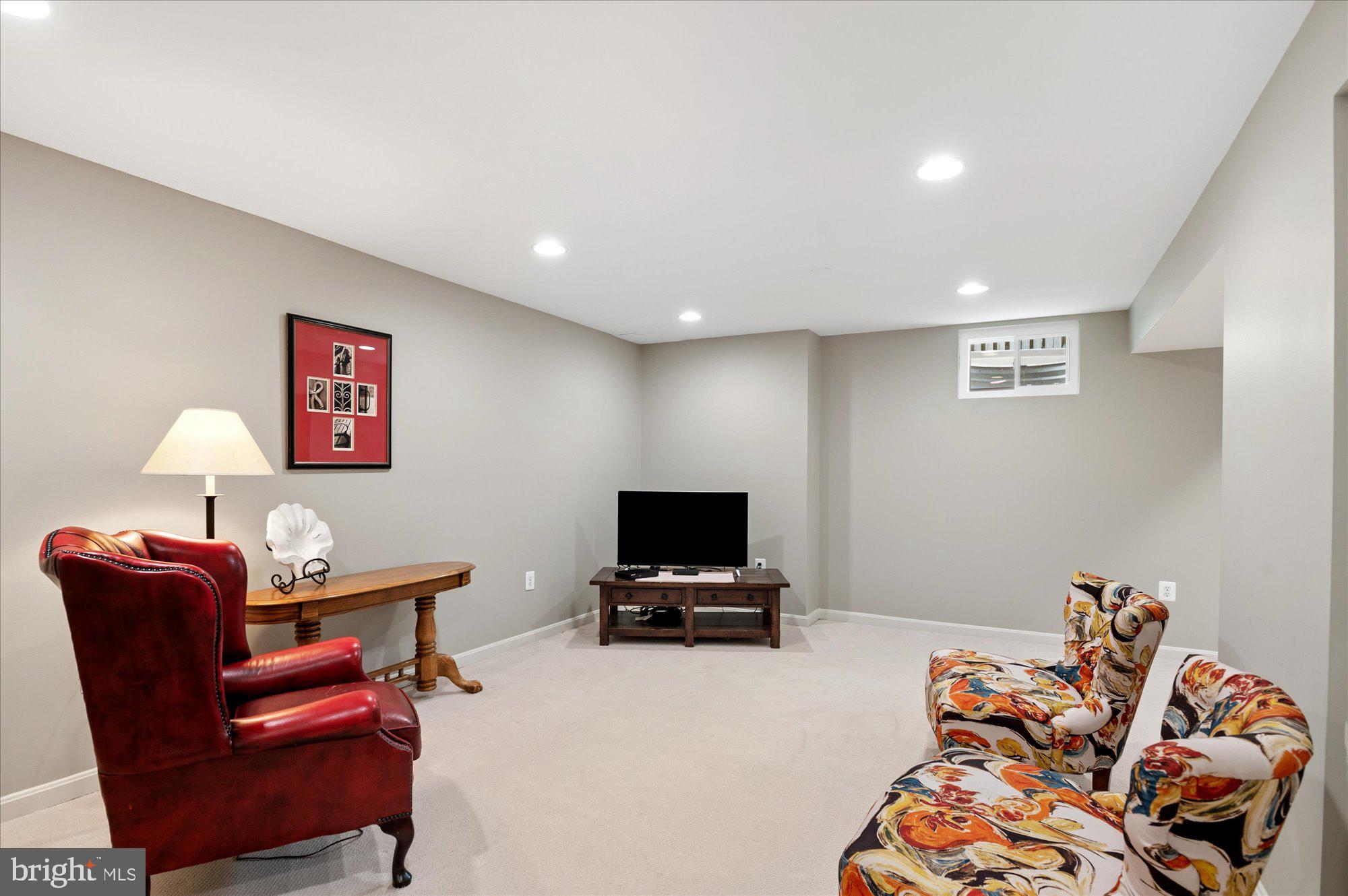 132 UPSHIRE CIRCLE