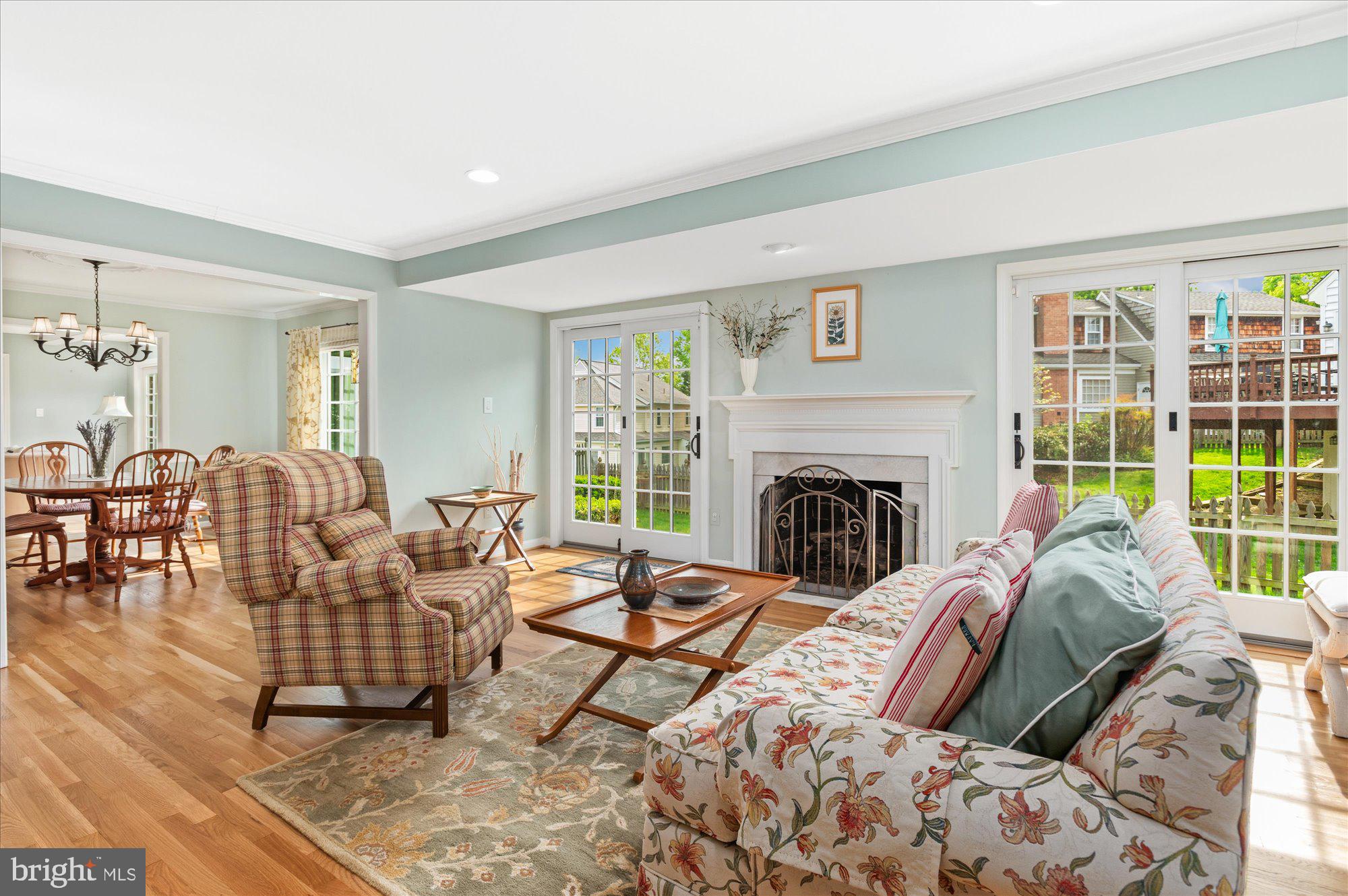 132 UPSHIRE CIRCLE