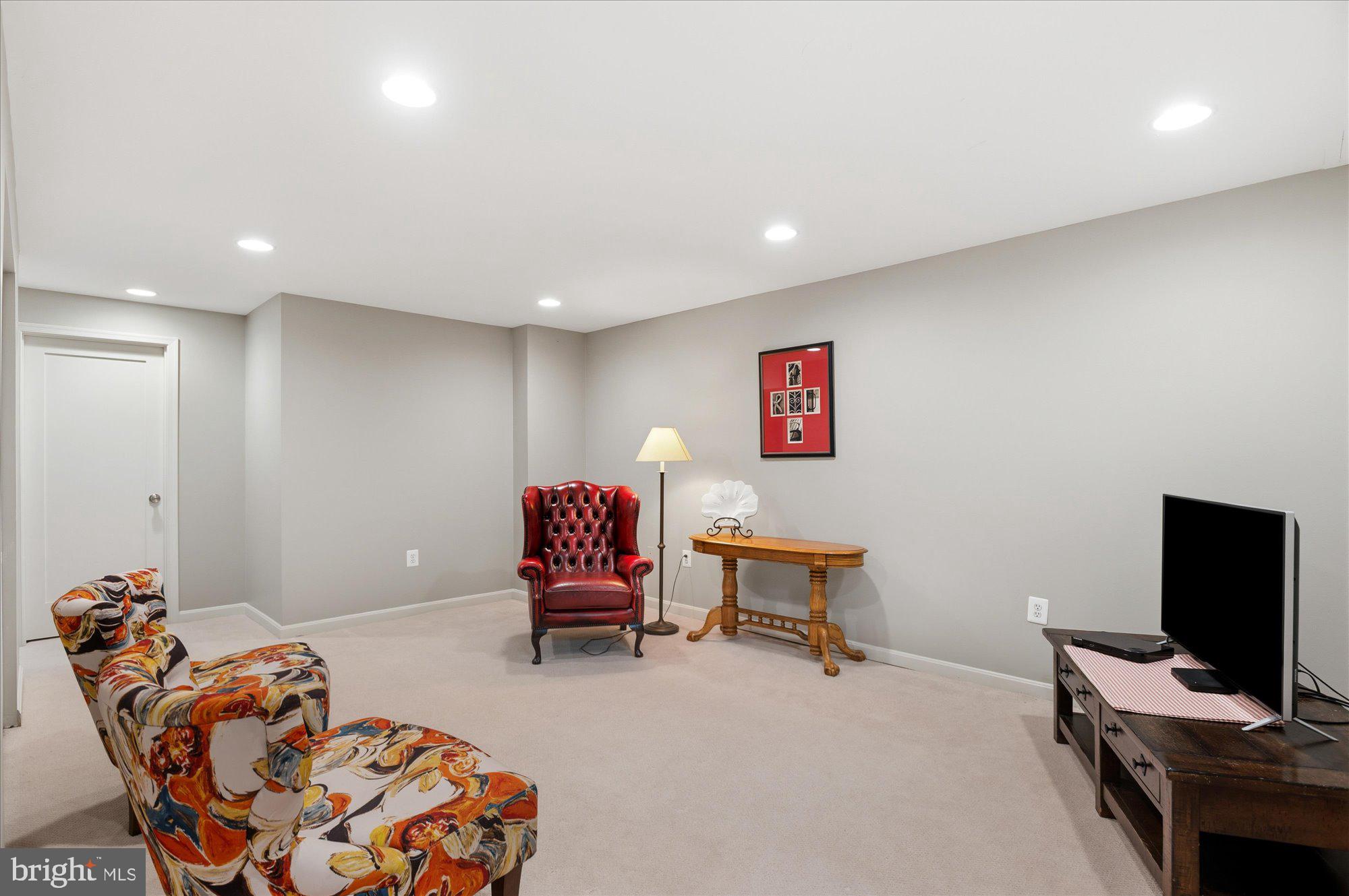 132 UPSHIRE CIRCLE