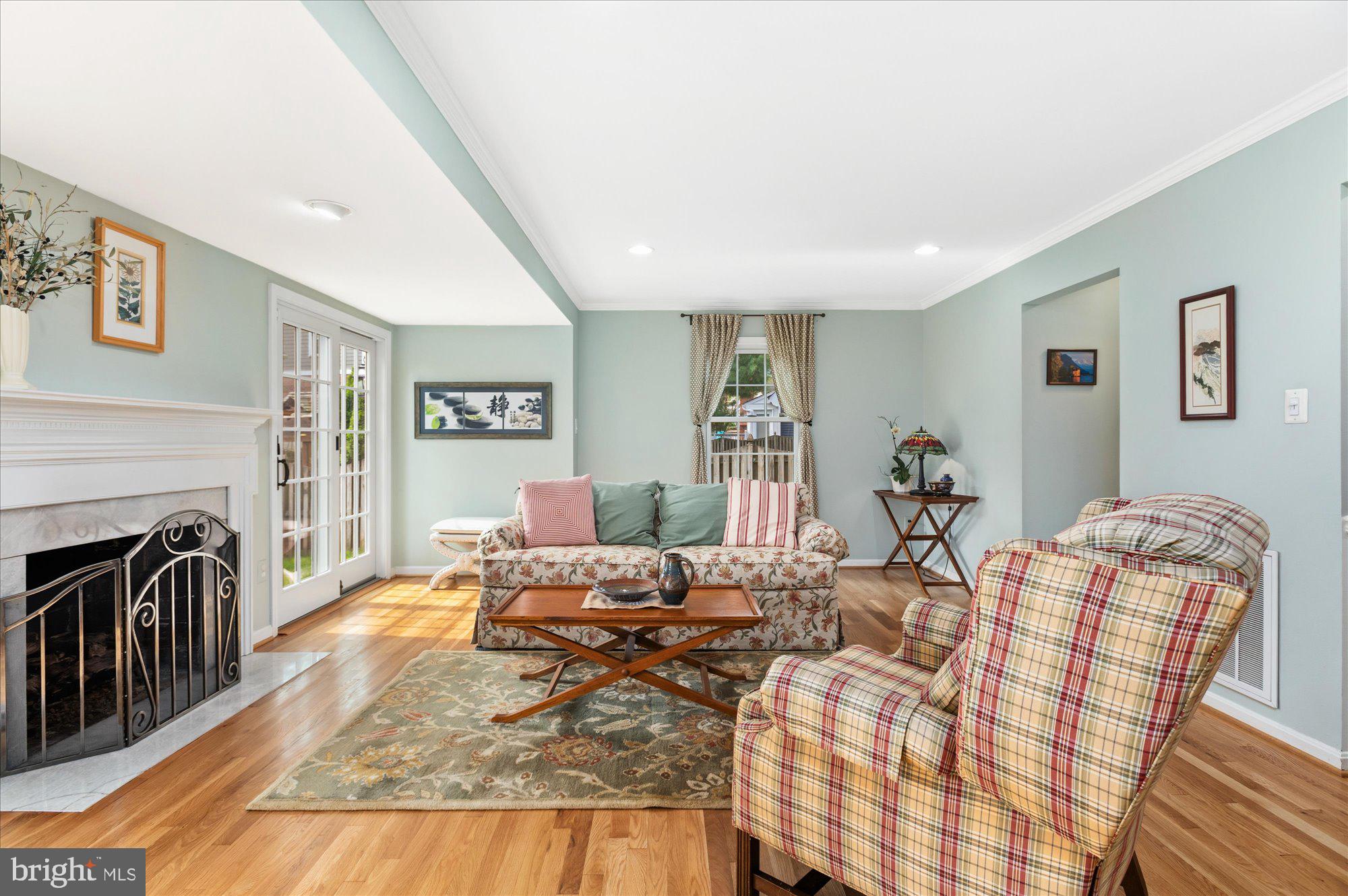 132 UPSHIRE CIRCLE