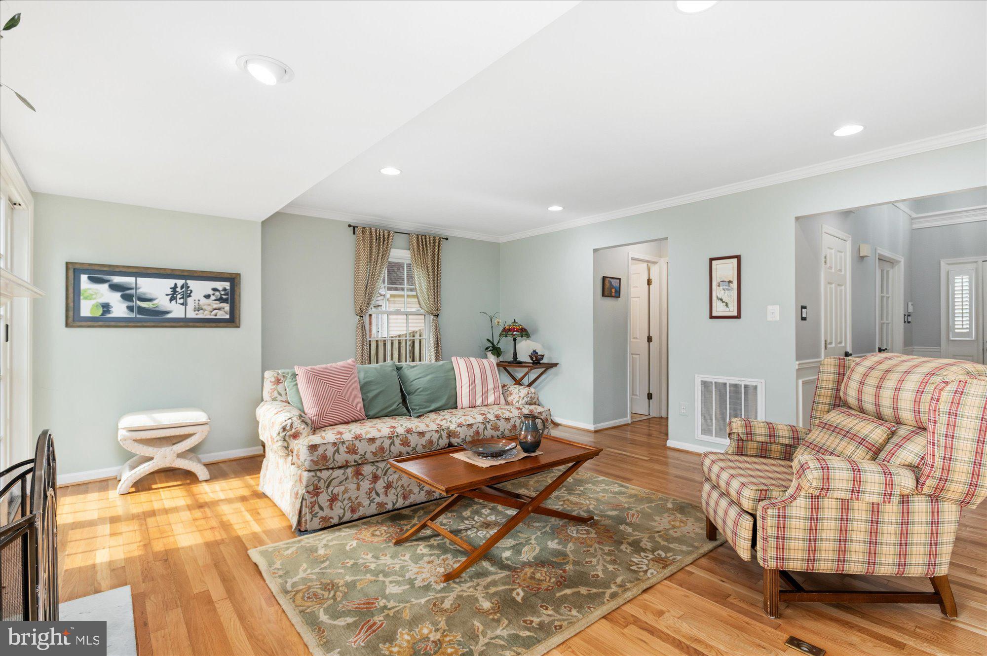 132 UPSHIRE CIRCLE