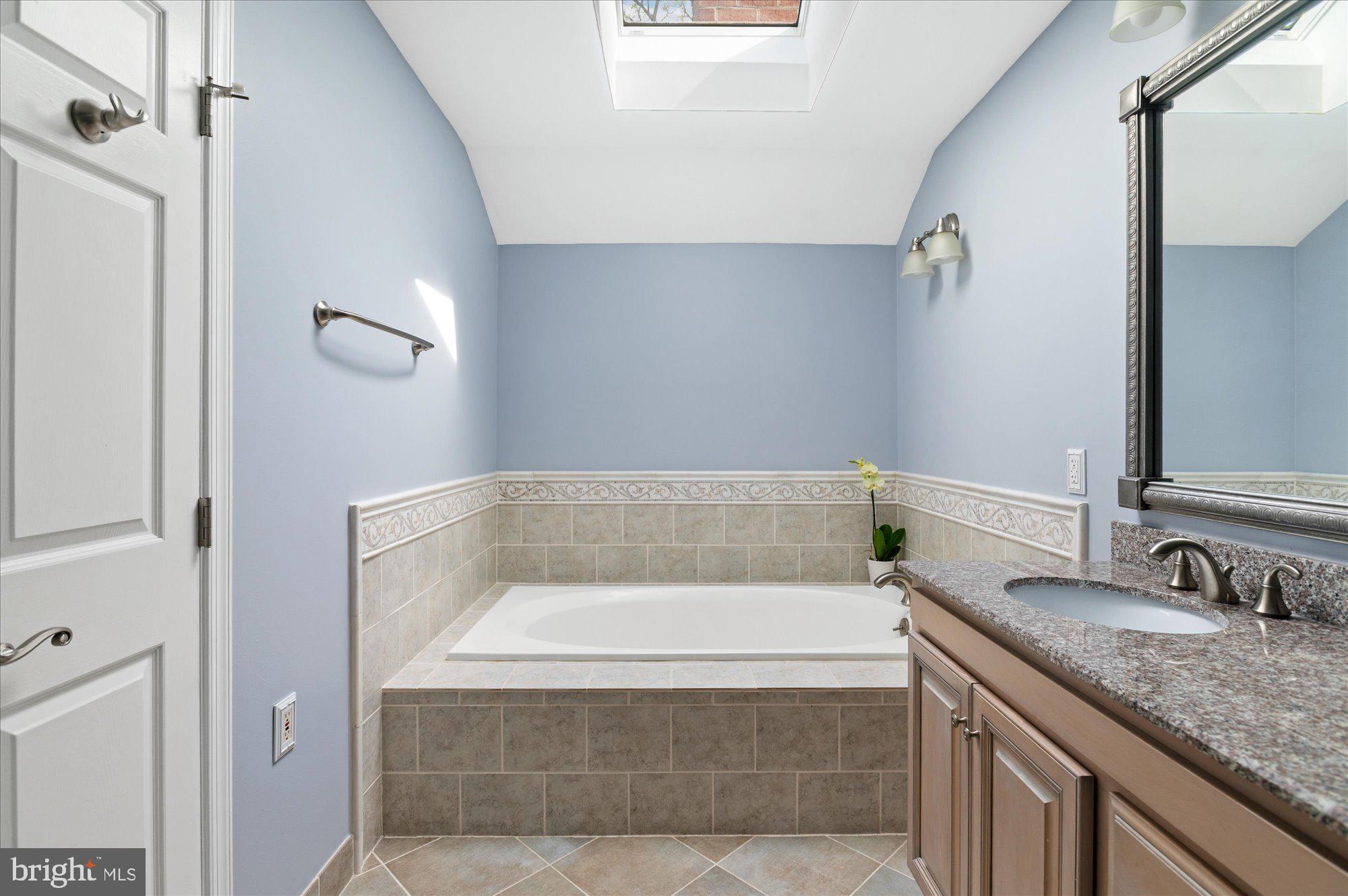 132 UPSHIRE CIRCLE