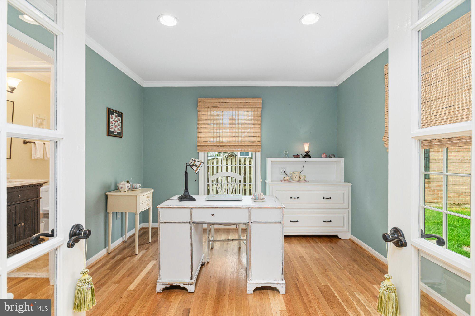 132 UPSHIRE CIRCLE