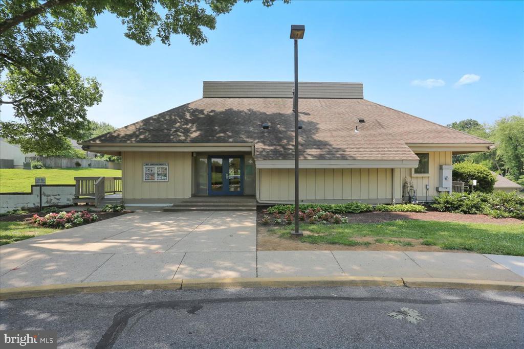 10057 MAPLE LEAF DRIVE