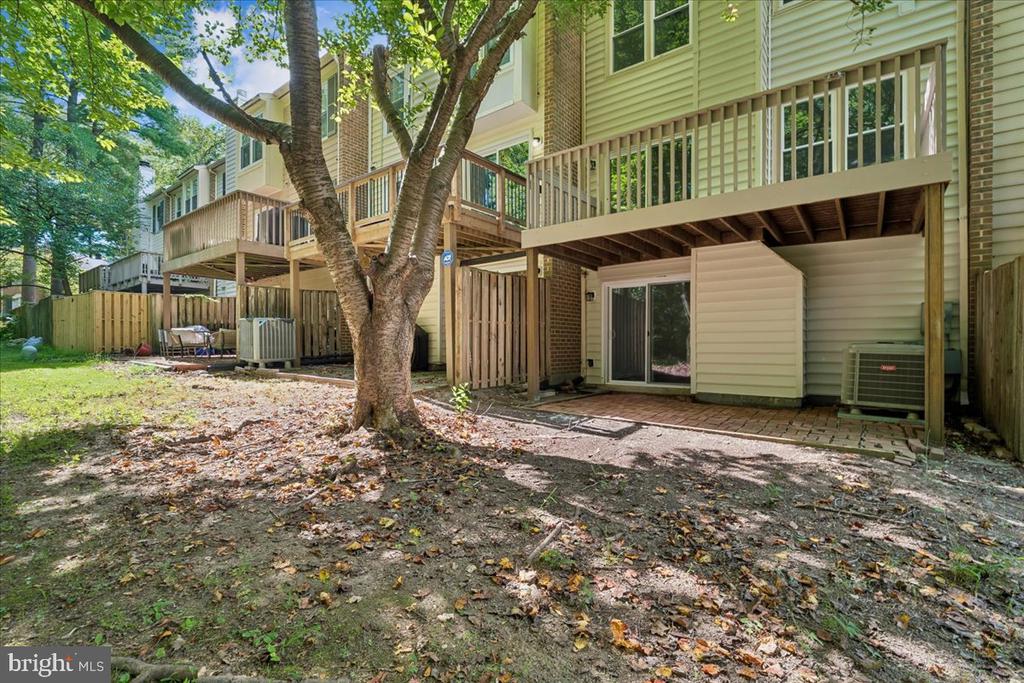 10057 MAPLE LEAF DRIVE