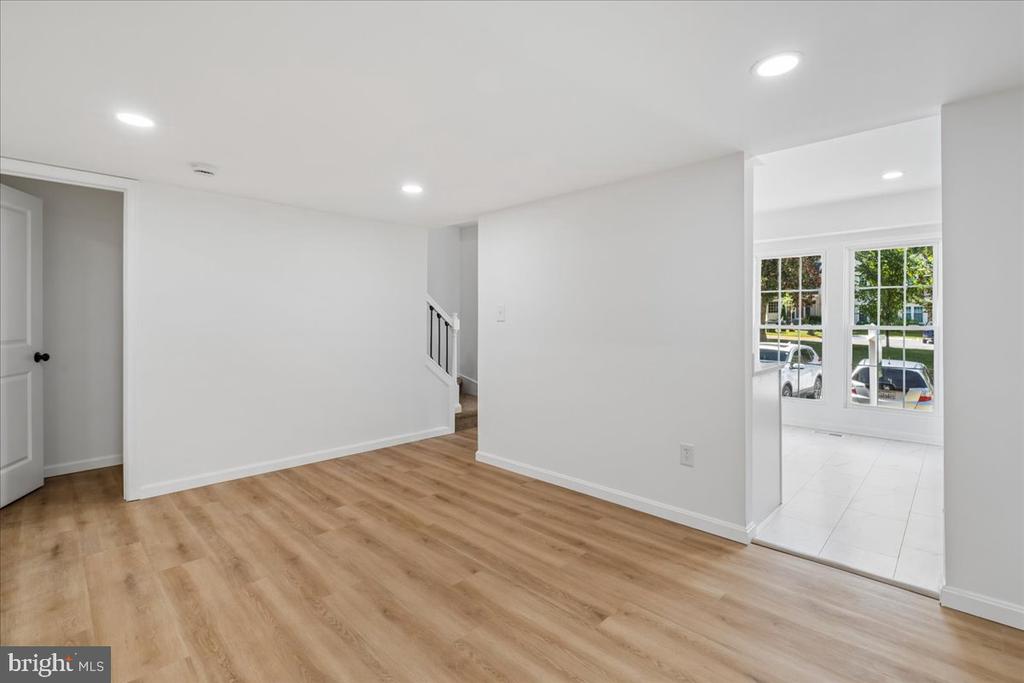 10057 MAPLE LEAF DRIVE