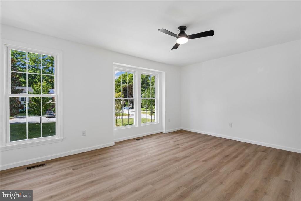 10057 MAPLE LEAF DRIVE