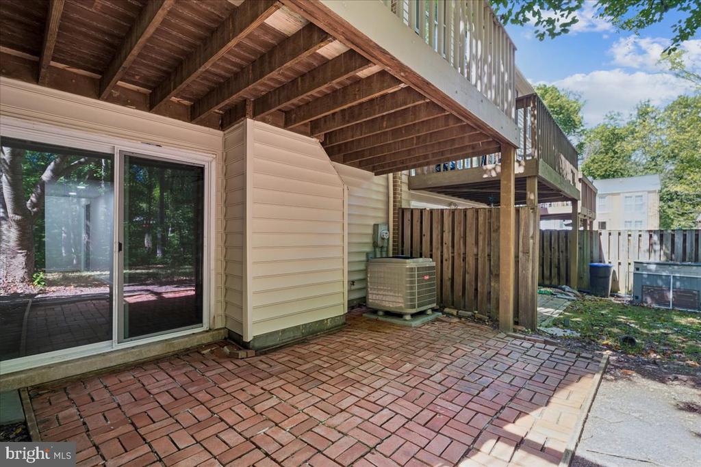 10057 MAPLE LEAF DRIVE