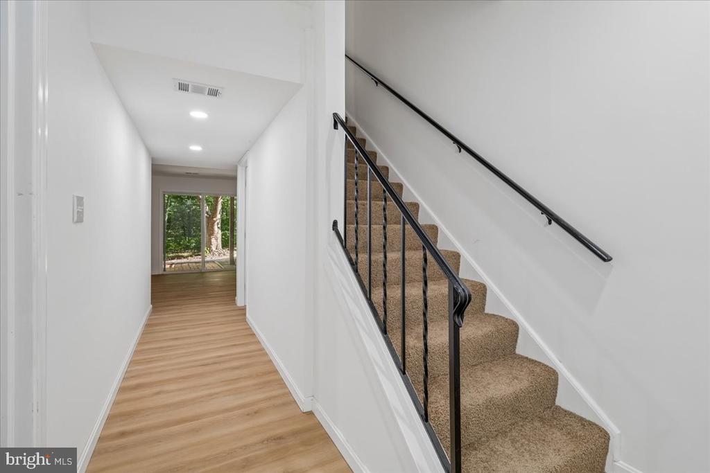 10057 MAPLE LEAF DRIVE