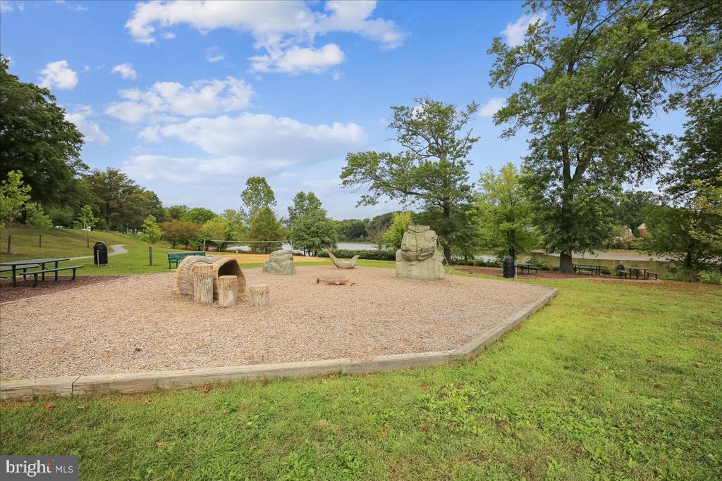 10057 MAPLE LEAF DRIVE