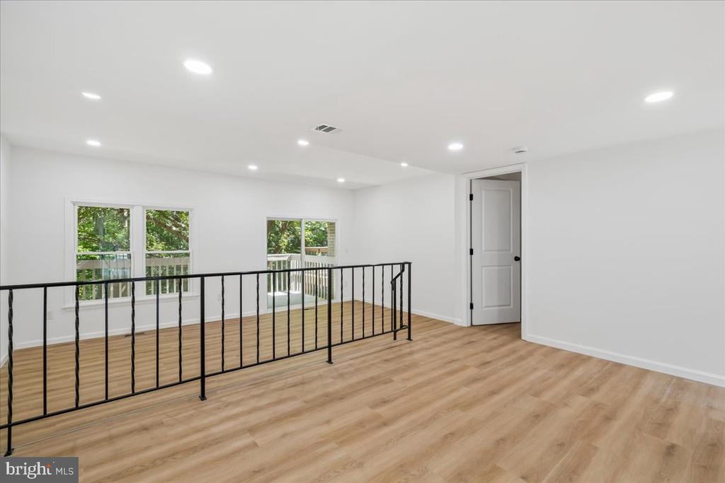 10057 MAPLE LEAF DRIVE