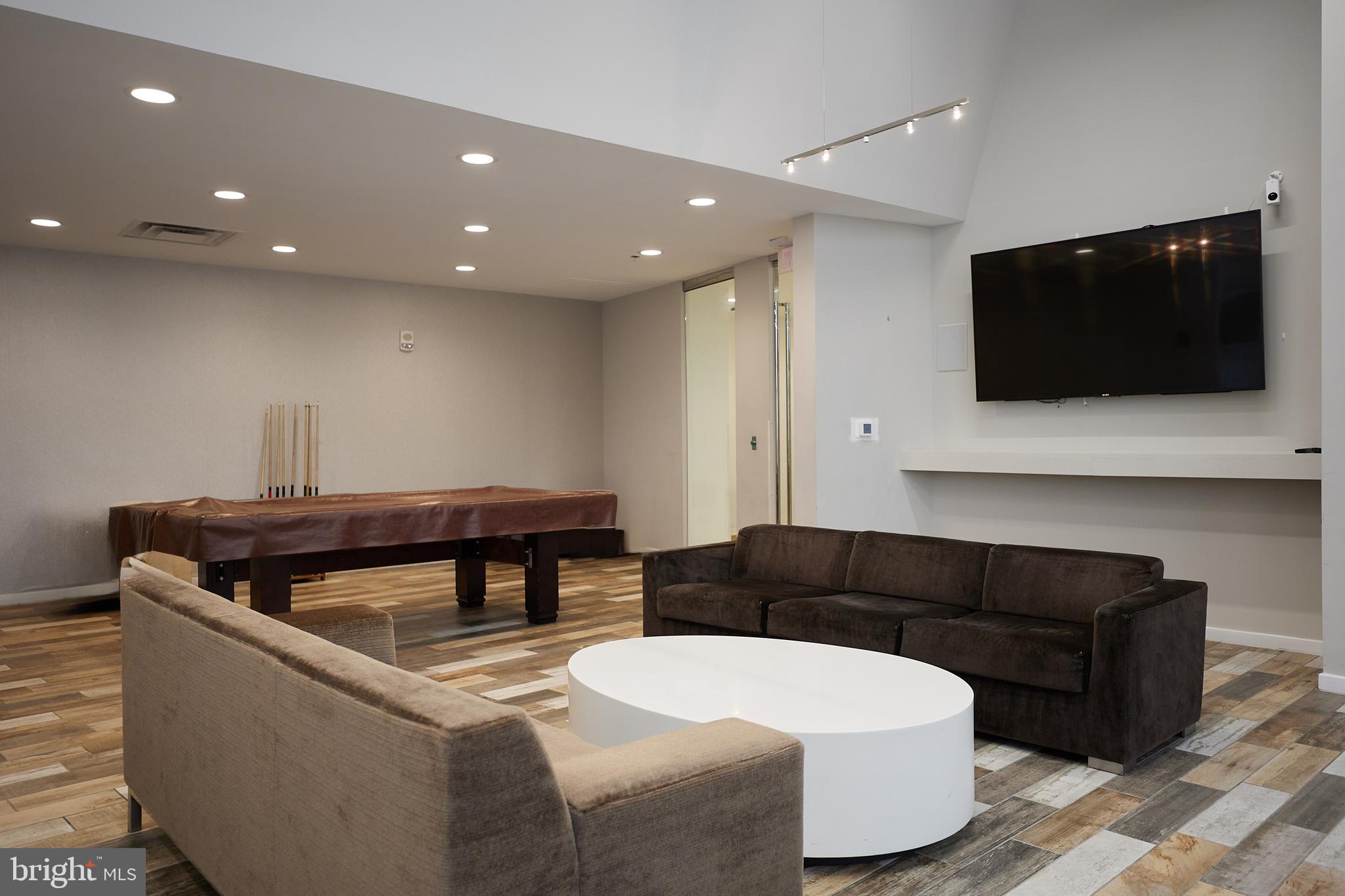 6506 America Blvd #304