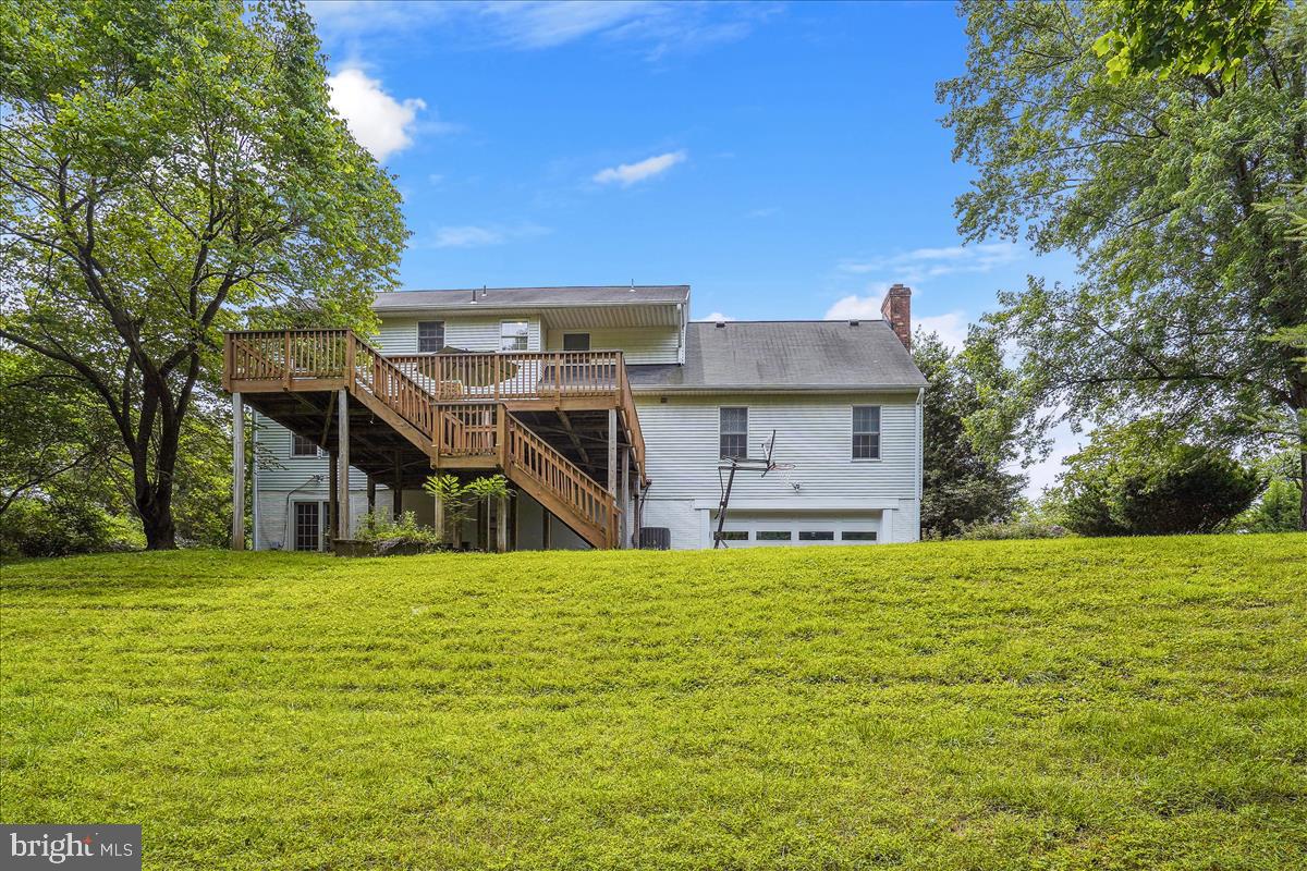 9708 LOCUST HILL DR