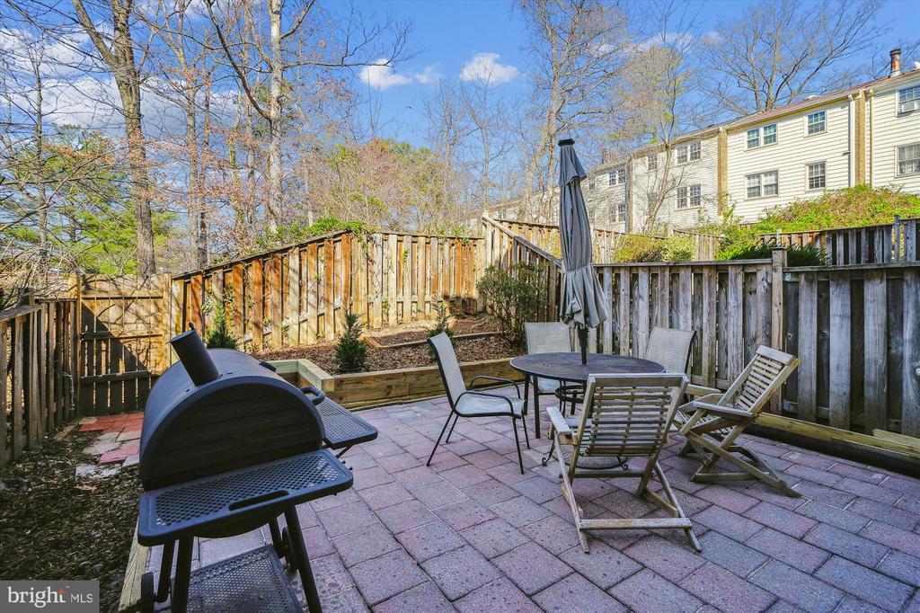 5046 Head Ct