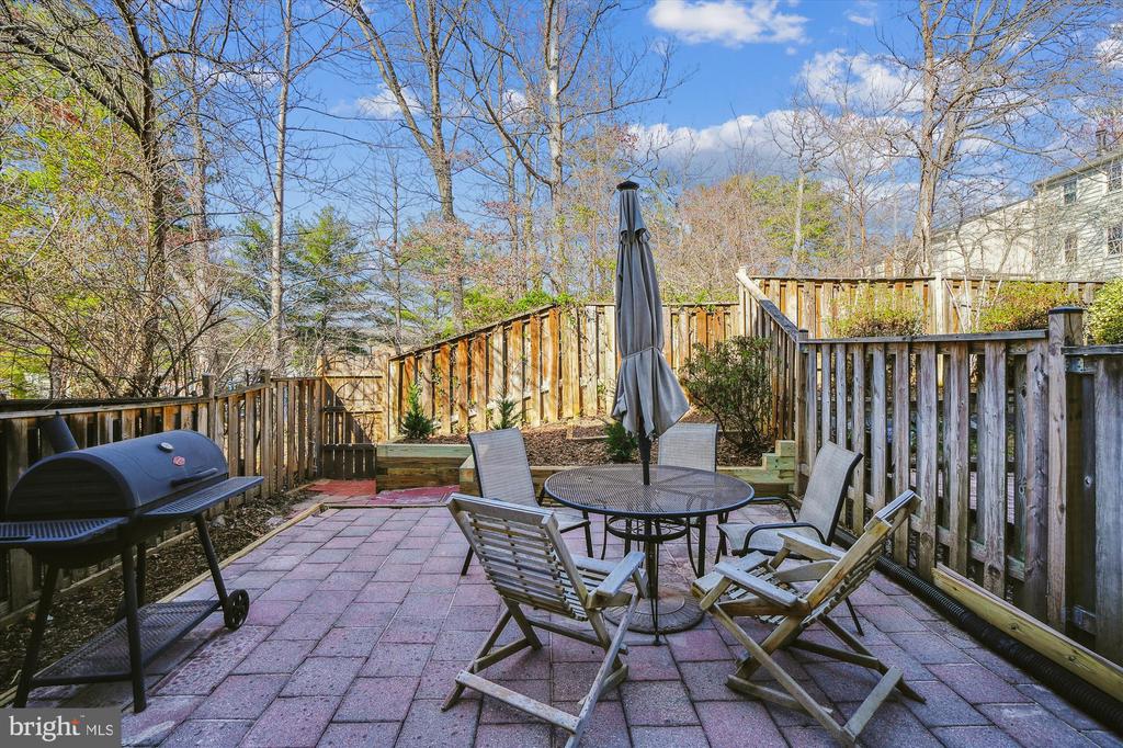 5046 Head Ct