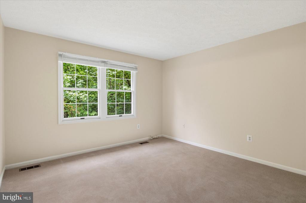 9708 LOCUST HILL DRIVE