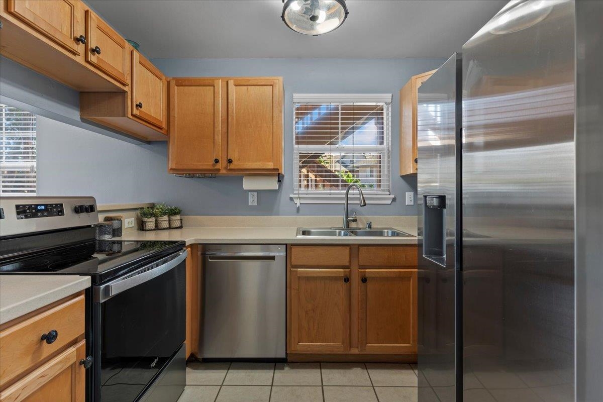 40 Halili Ln Unit: 4B