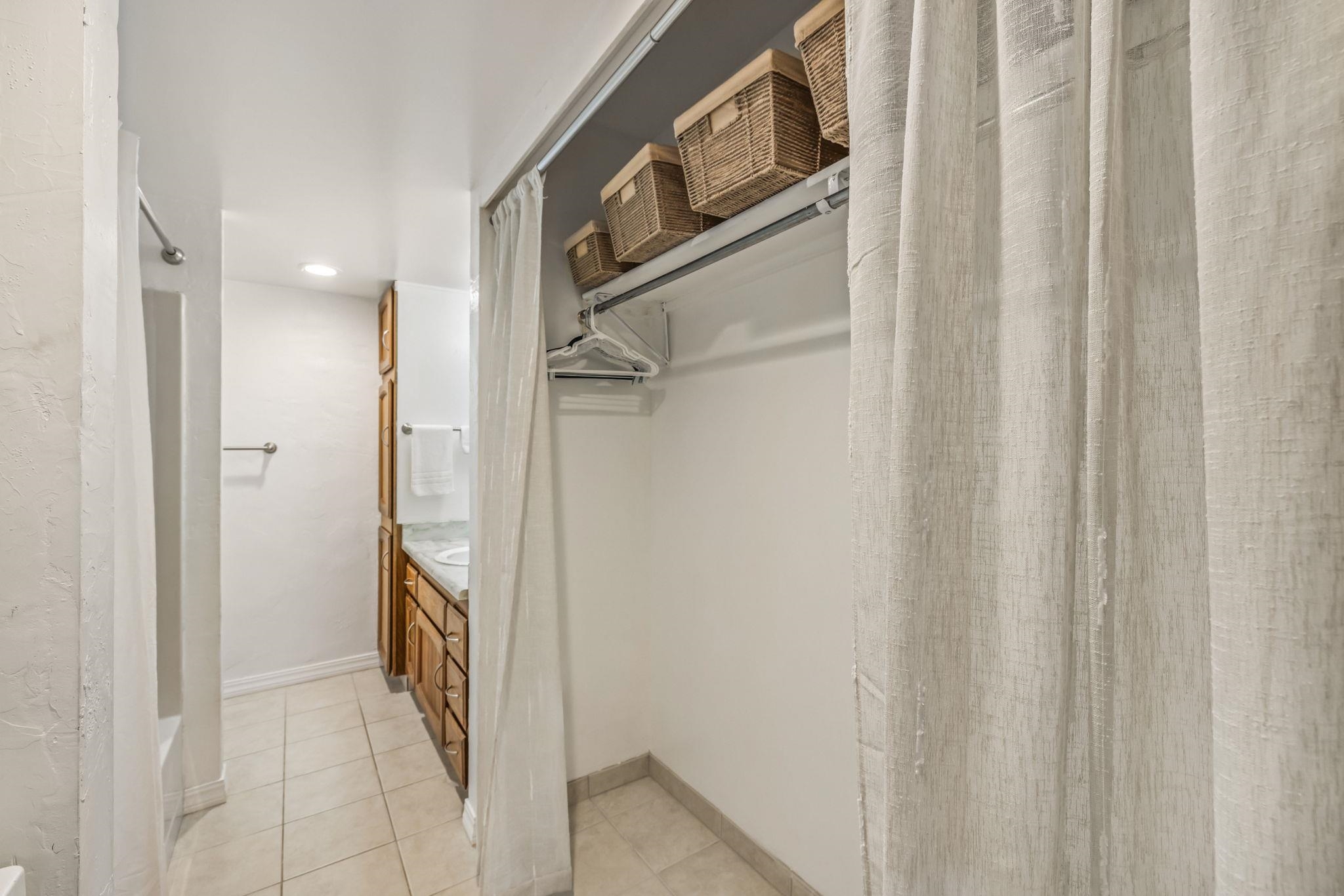 2124 AWIHI Pl Unit: 110