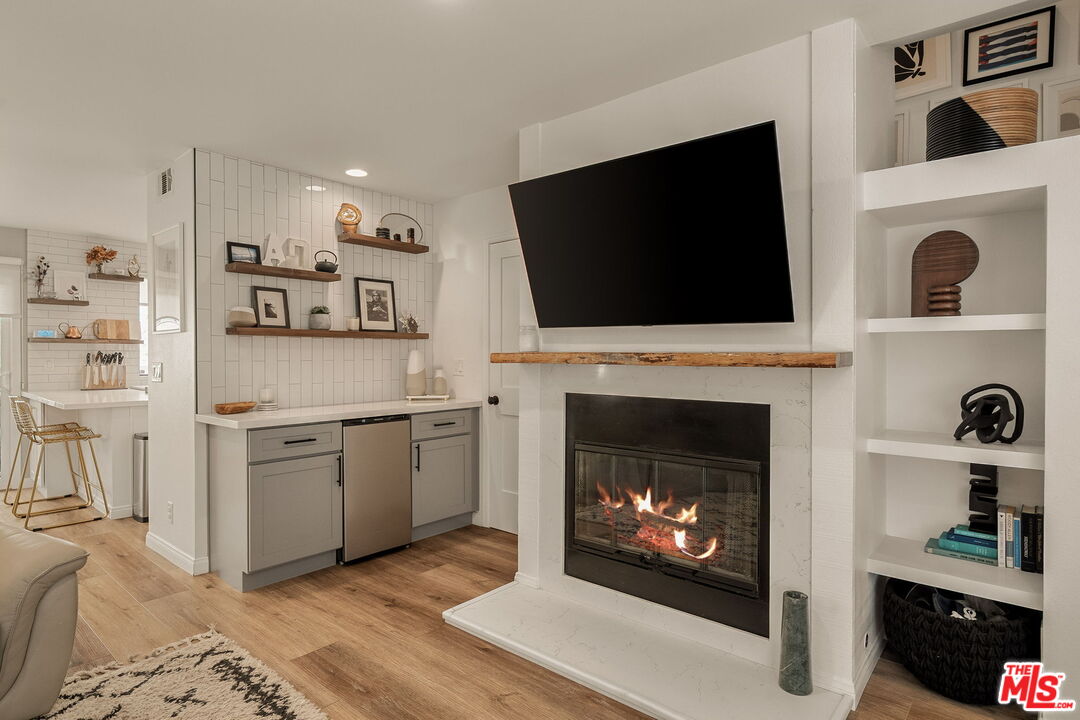 922 Lincoln Blvd Unit: 2