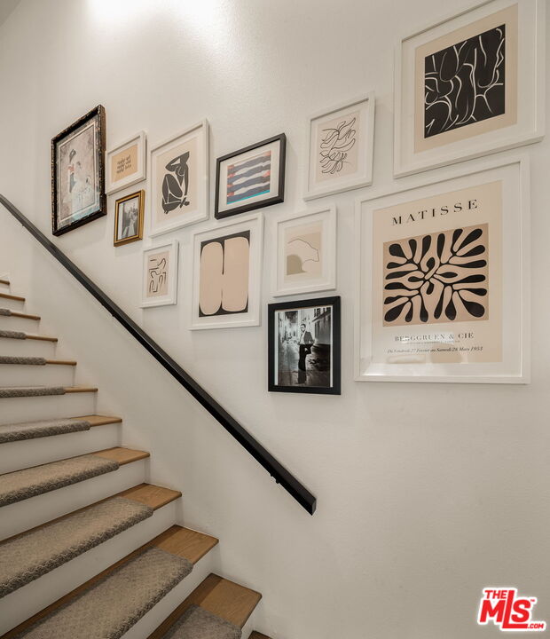 922 Lincoln Blvd Unit: 2