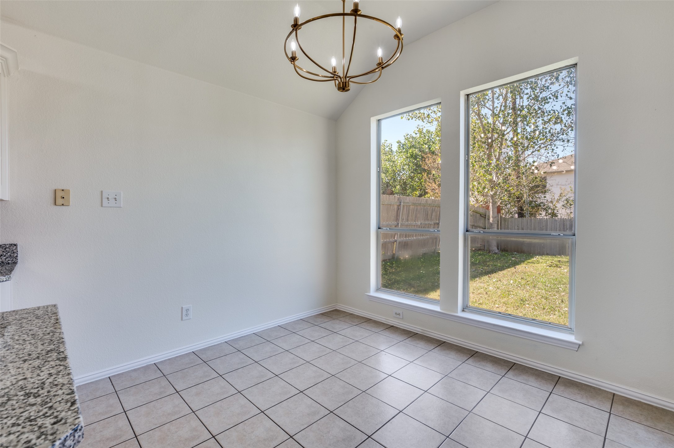 803 W Lonesome Dove Trail