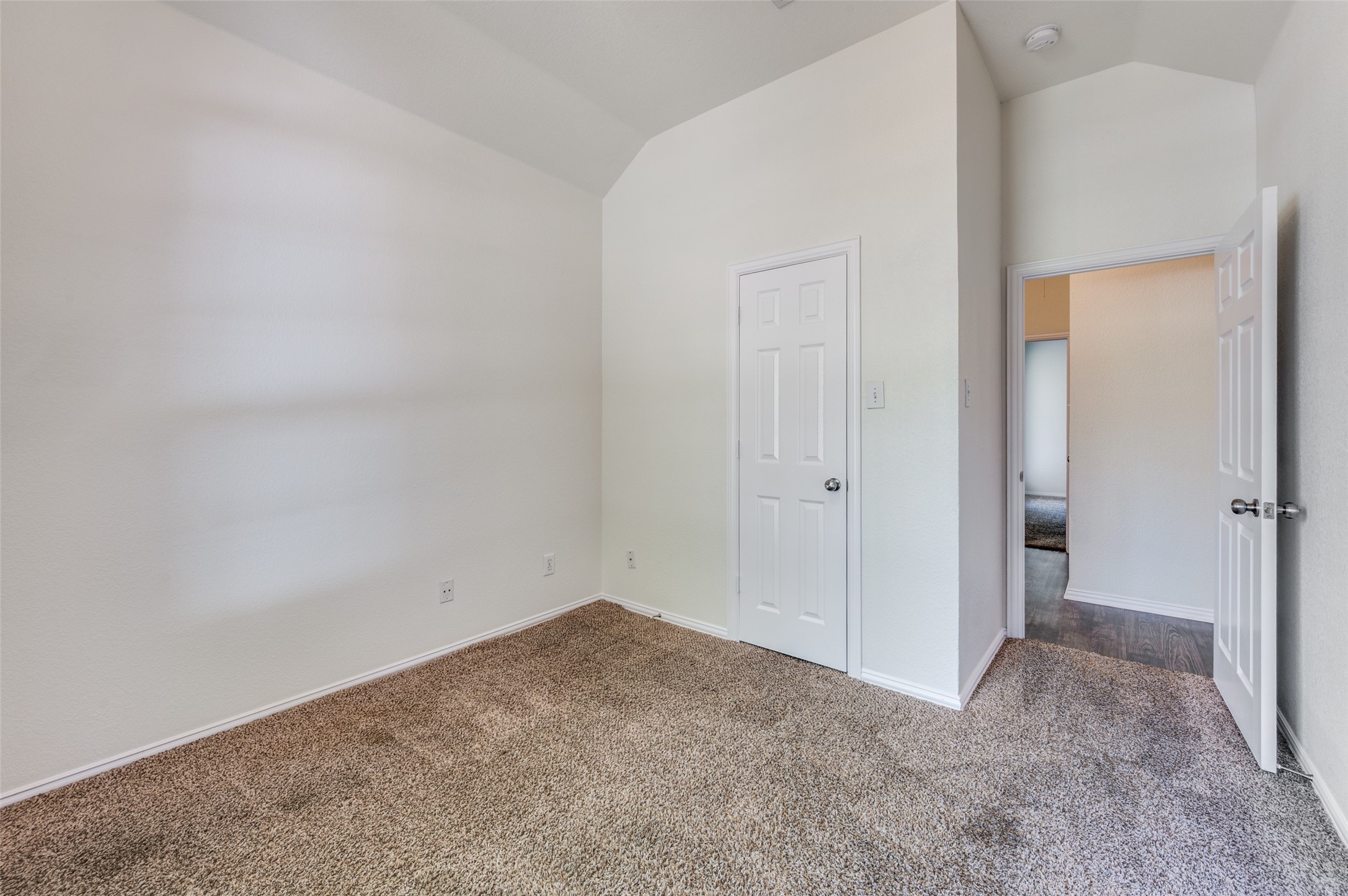 803 W Lonesome Dove Trail